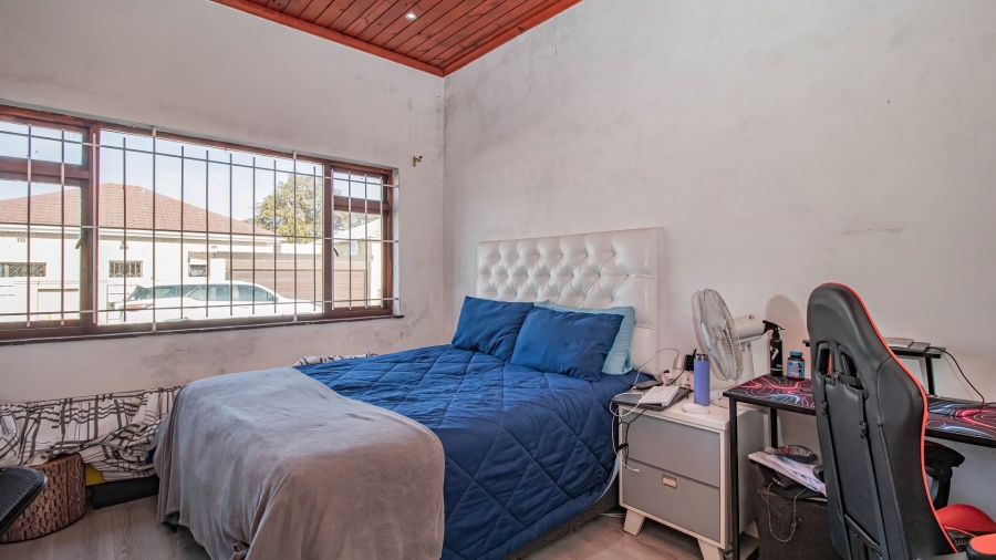 4 Bedroom Property for Sale in Wynberg Western Cape